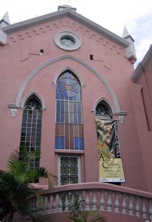 lateral da Igreja do Divino Esprito Santo, dia do concerto