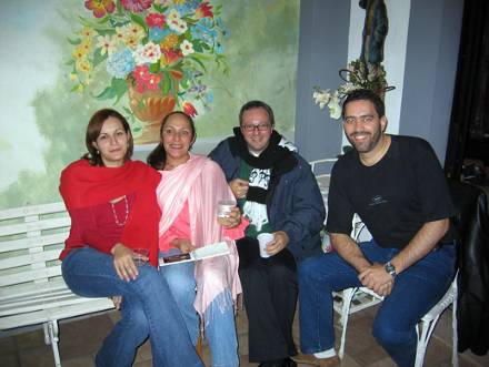 Tamara, Mrcia, Roberto e Fernando / confraternizao - casa da Isabel, junho 2004