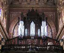 órgão e coro da igreja