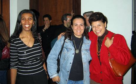 Nilza, Liliane e Maria Jos - Pateo do Collegio