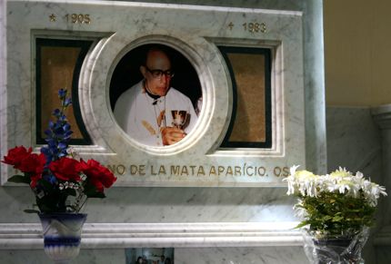 Paróquia Santo Agostinho - túmulo do Beato Pe. Mariano de la Mata