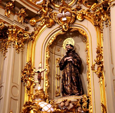 Paróquia São Francisco de Assis: altar-mor